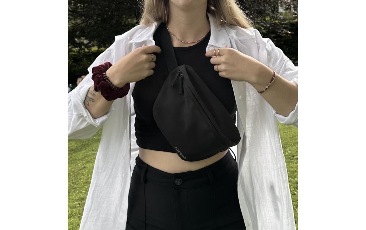 Racoon Bauchtasche Crossbody Bag Schwarz, 25 x 16 cm