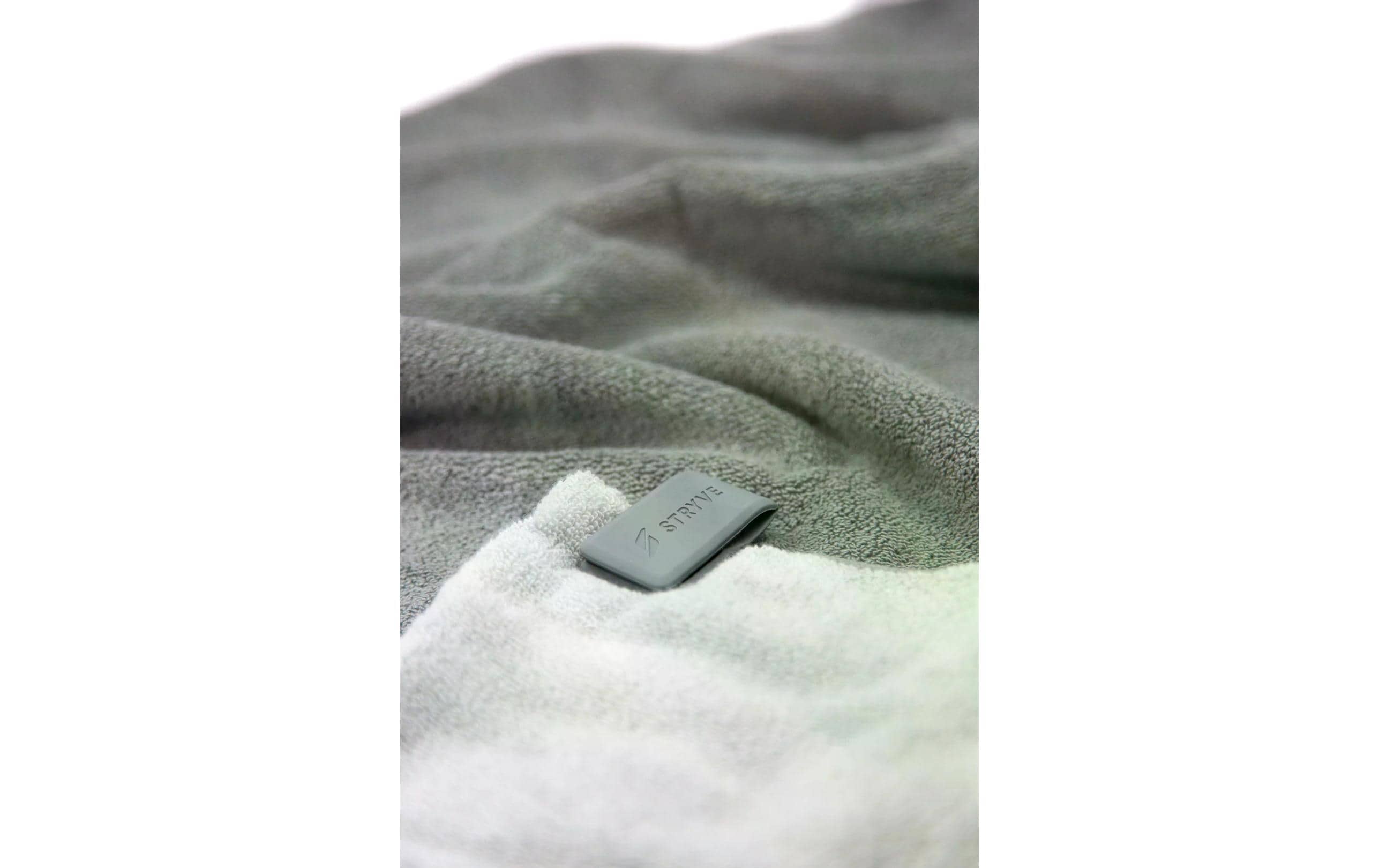 Stryve Handtuch Towell+ Silver Stryve Handtuch Towell+ Silver