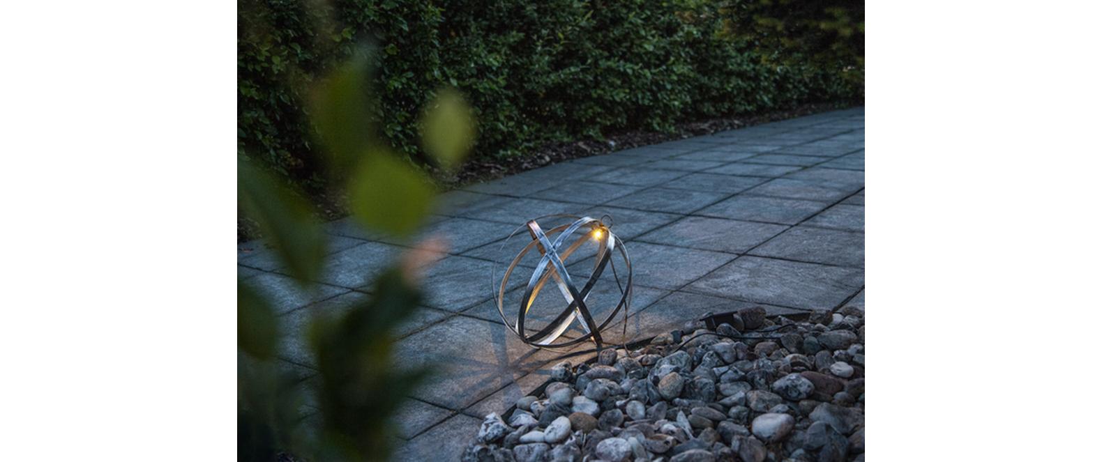 Star Trading Gartenlicht Solar Astri, Ø 30 cm, Silber