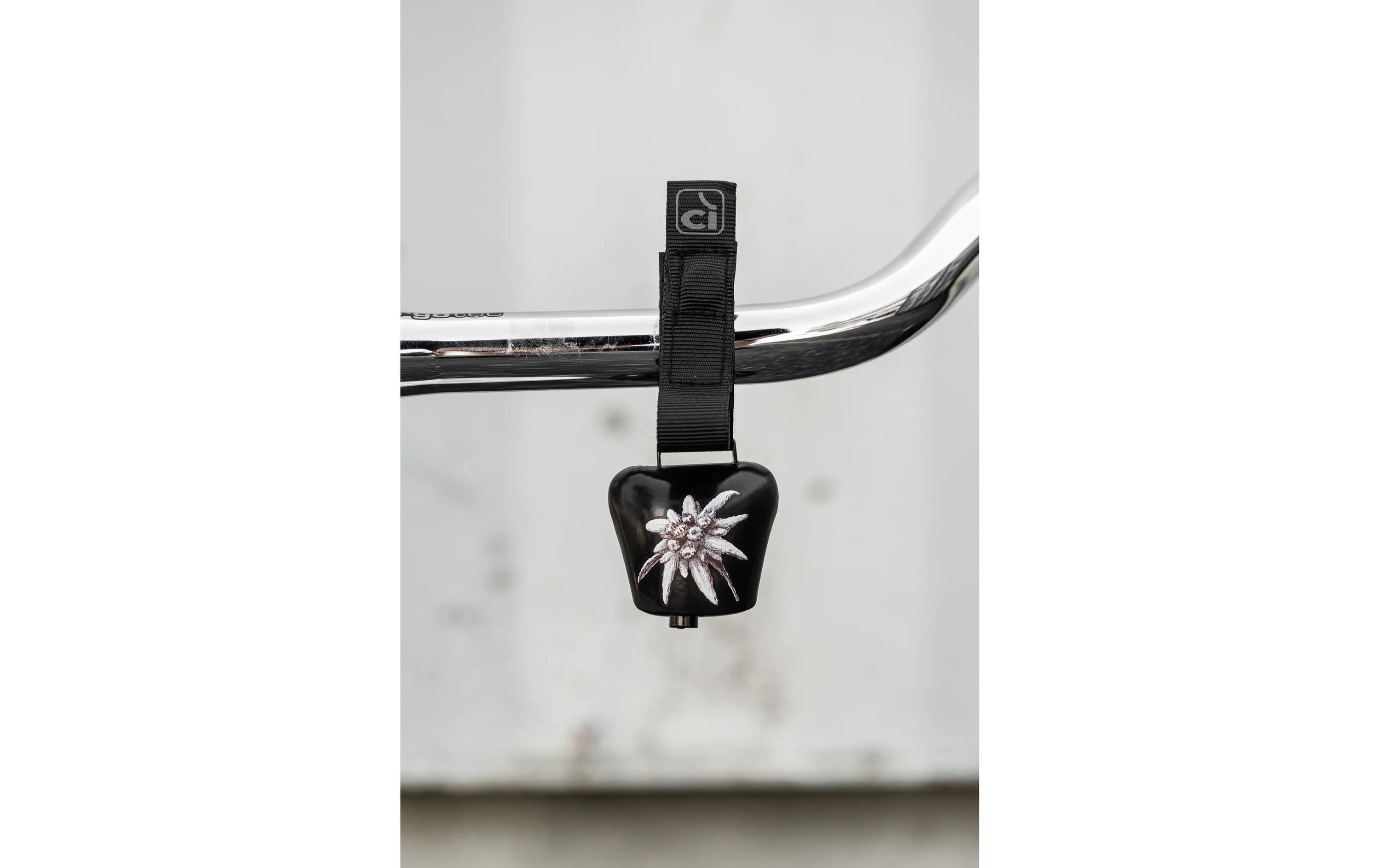 Incirca Glocke Cowbell mit Edelweiss