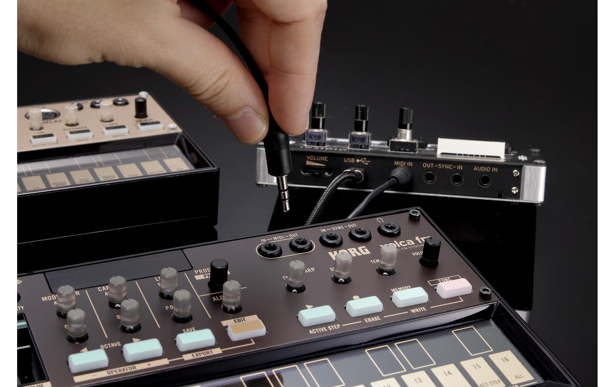 Korg Synthesizer Volca fm 2 Korg Synthesizer Volca fm 2
