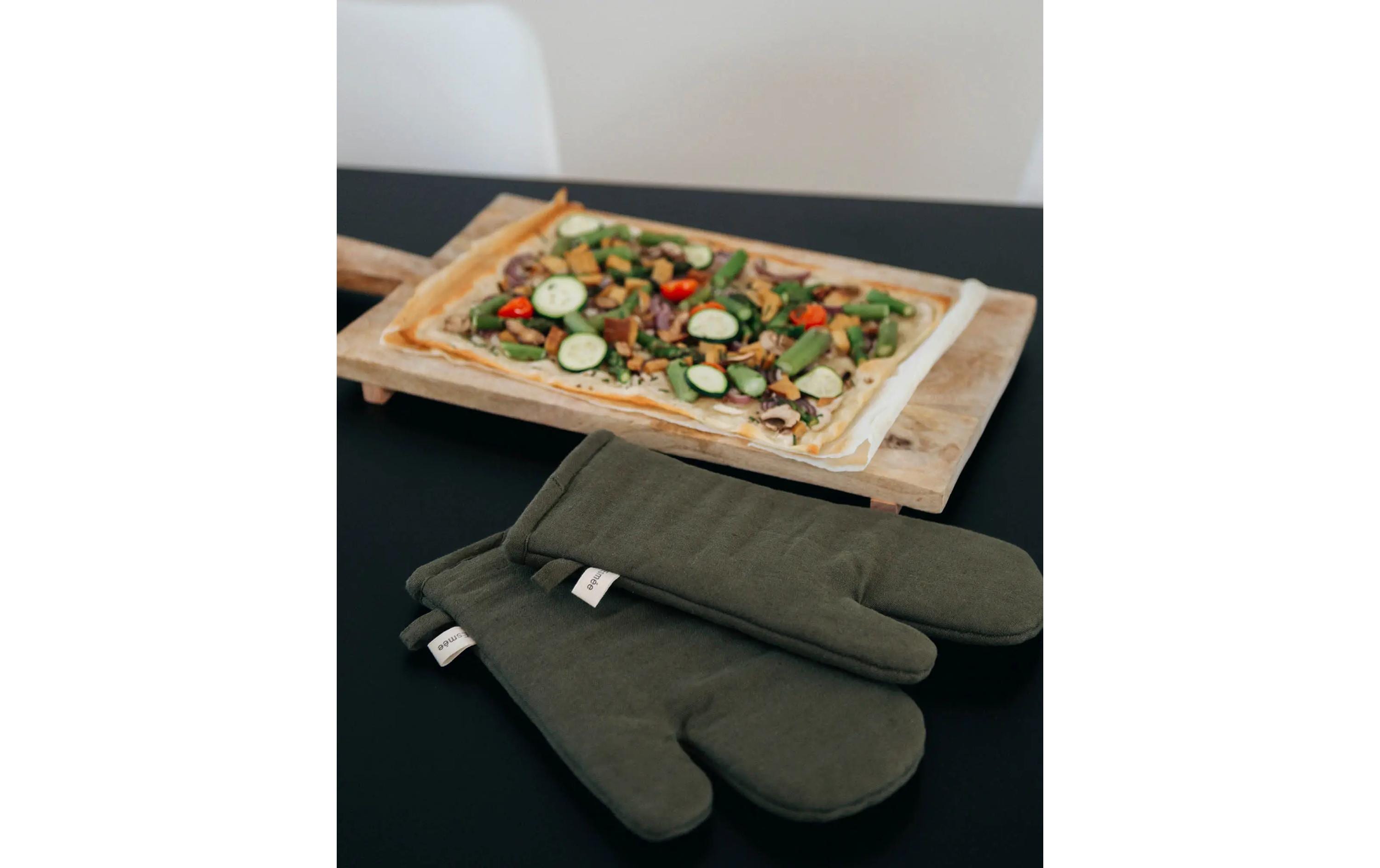 Esmée Nura Ofenhandschuh Olivgrün Esmée Nura Ofenhandschuh Olivgrün