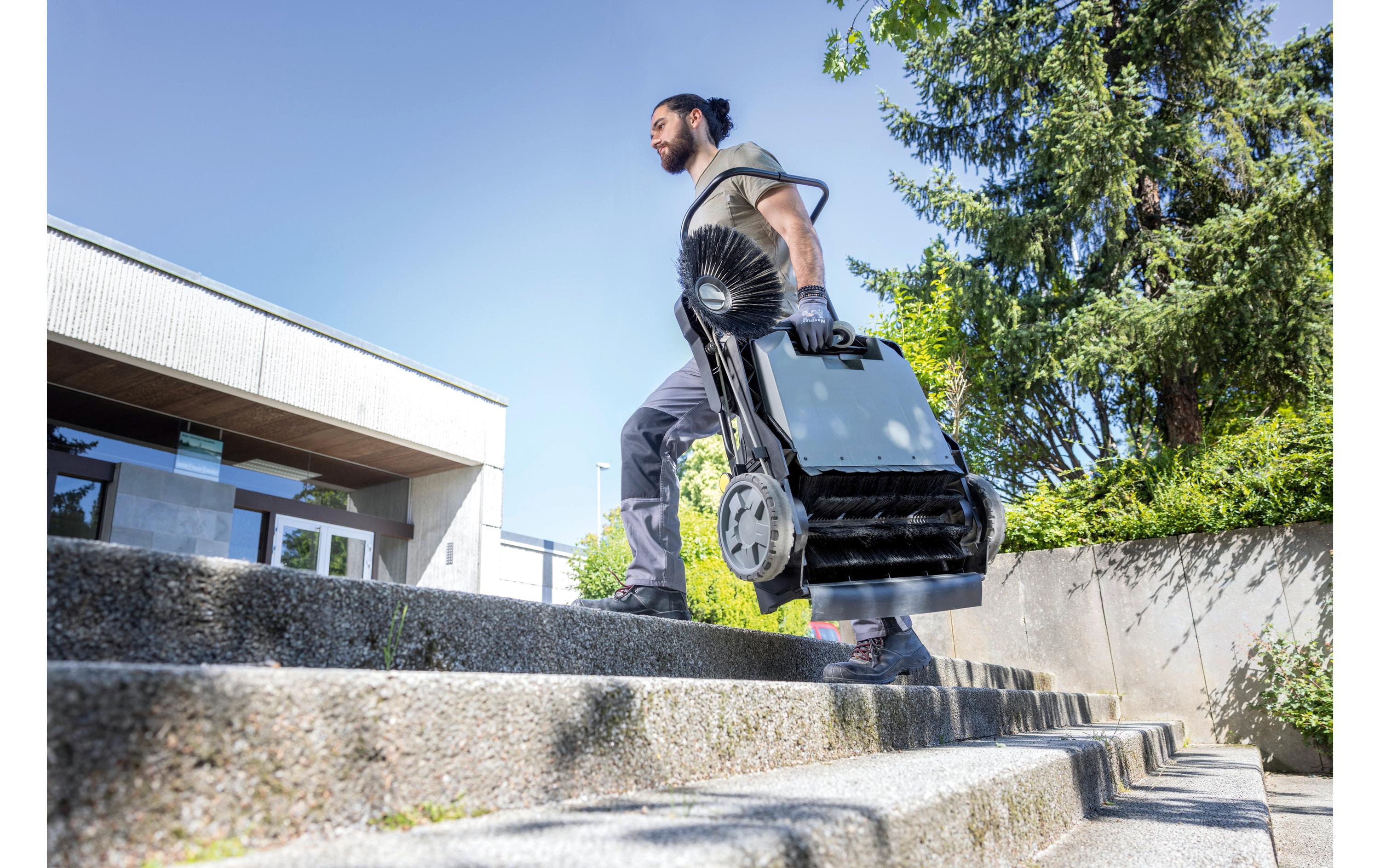 Kärcher Professional Kehrmaschine KM 70/15 C