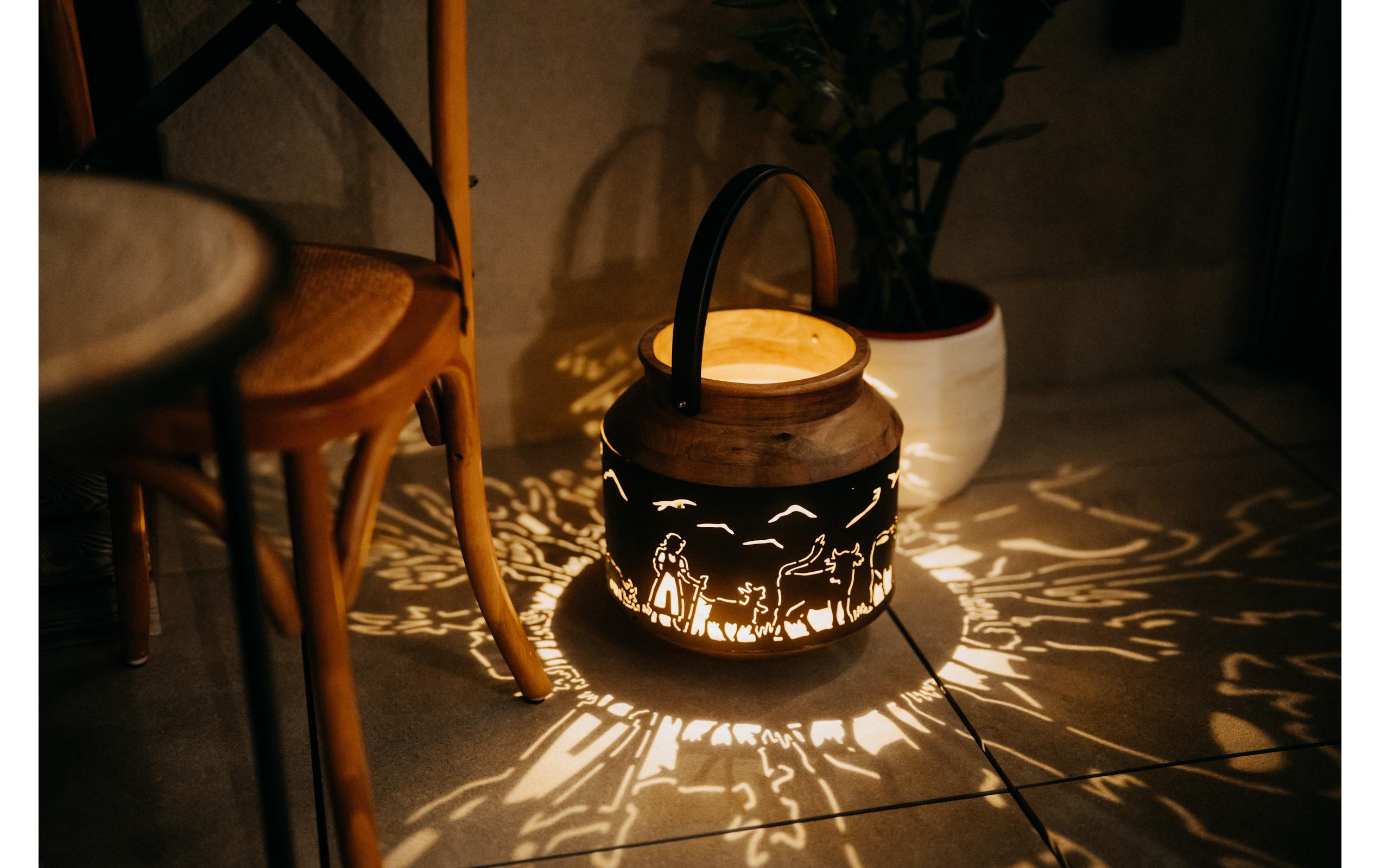 Kadastar Laterne Alpaufzug Familie 31 cm, Braun/Schwarz