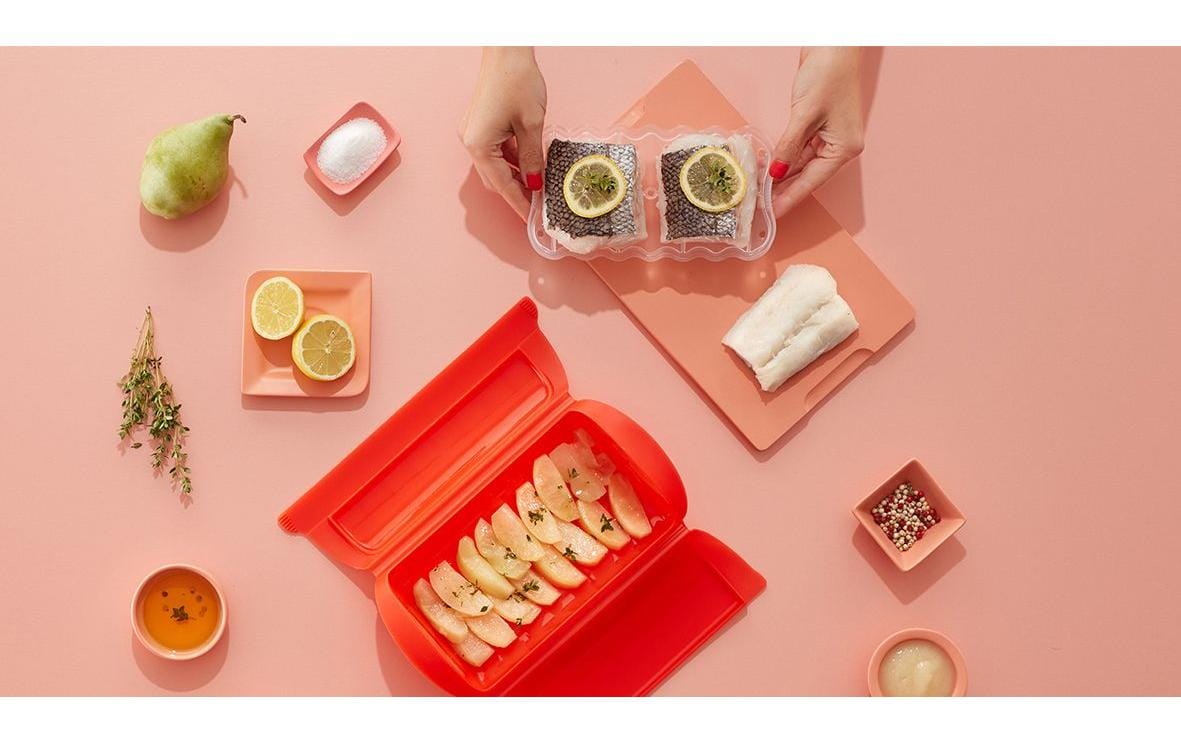 Lékué Mikrowellen-Dampfgarer mit Ablage Rot