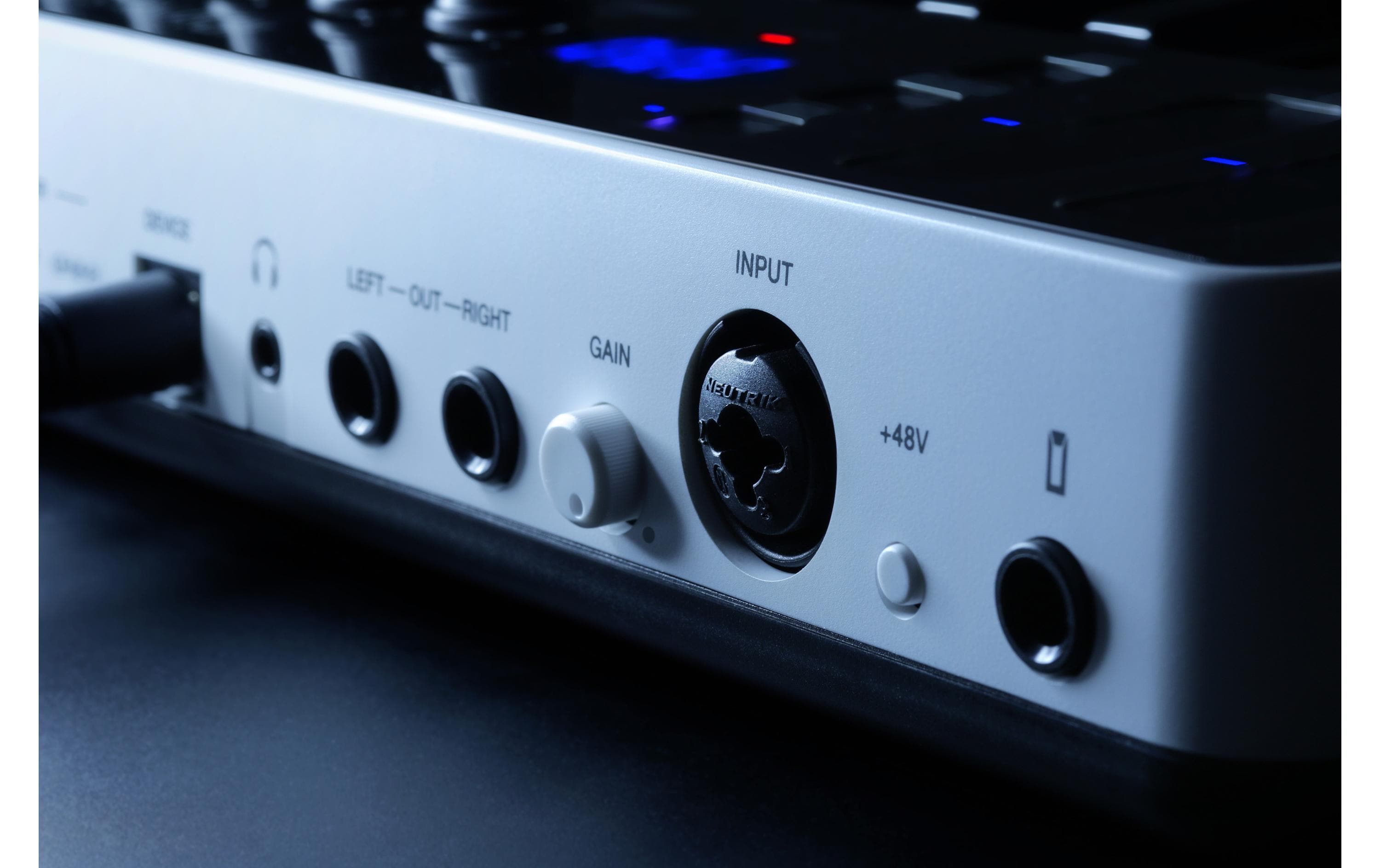 IK Multimedia Keyboard Controller iRig Keys I/O 49