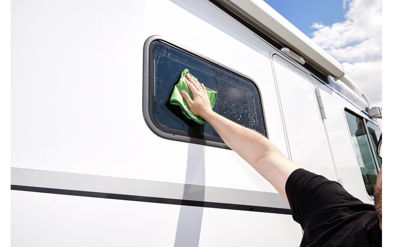 Sonax CARAVAN Glas + Acryl Reiniger, 750 ml