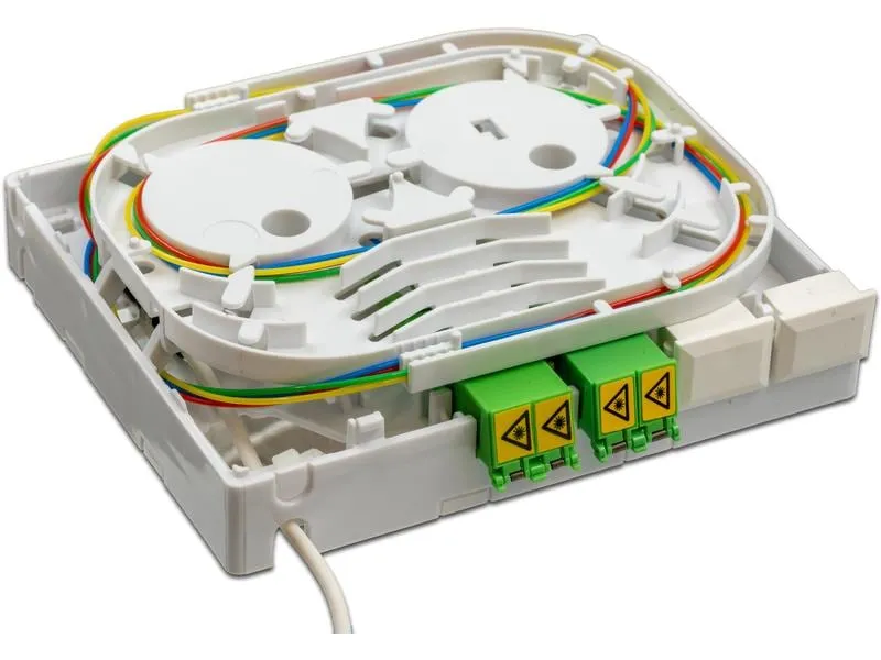 Lightwin FTTH OTO Box 4x LC/APC Kupplungen, Breakoutkabel 30 m