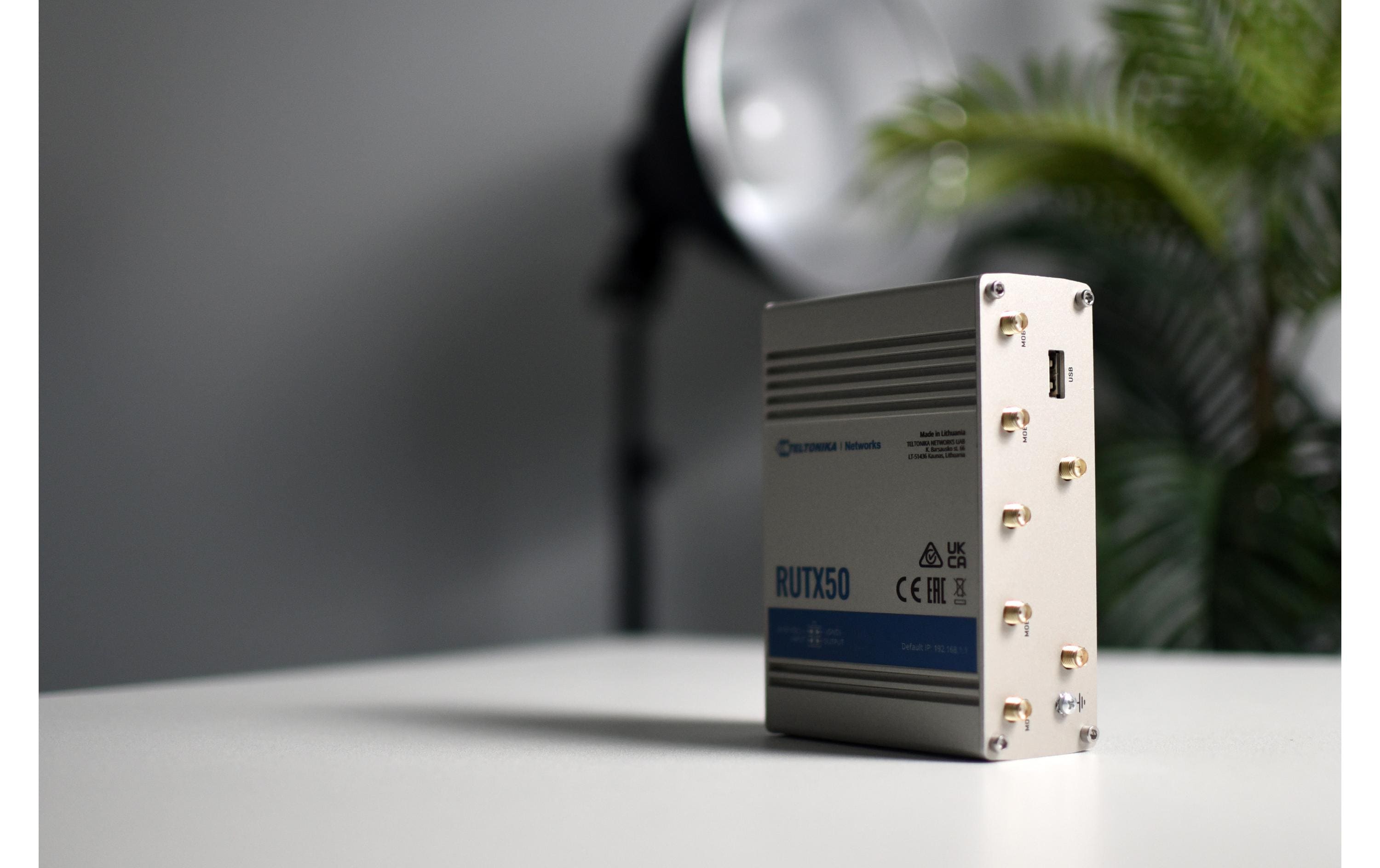 Teltonika LTE-Industrierouter RUTX50 5G, WiFi-5, 5x GE LAN Teltonika LTE-Industrierouter RUTX50 5G, WiFi-5, 5x GE LAN