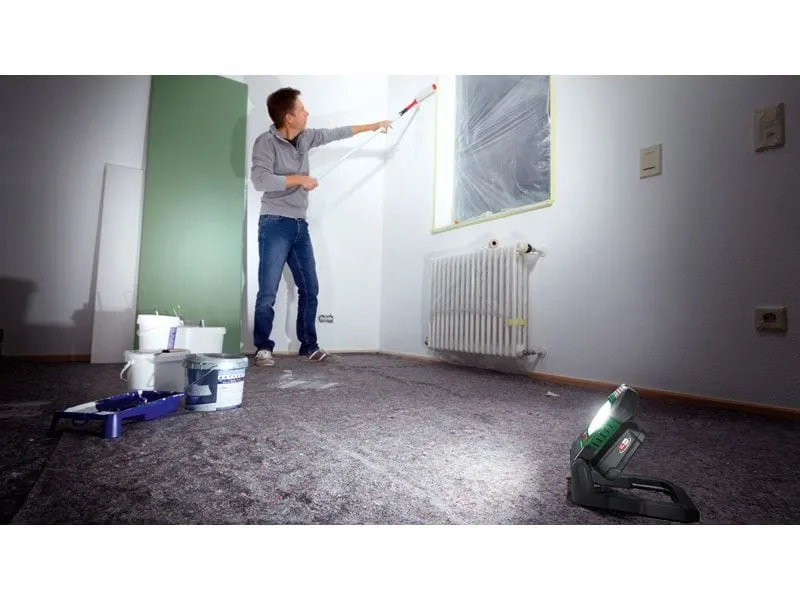 Bosch Arbeitsleuchte UniversalWorkLight 18 V 2100 lm Bosch Arbeitsleuchte UniversalWorkLight 18 V 2100 lm