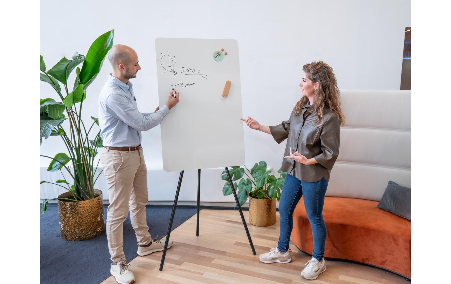 Legamaster Flipchart SKETCH Infinite Dreibein 110 x 69 cm