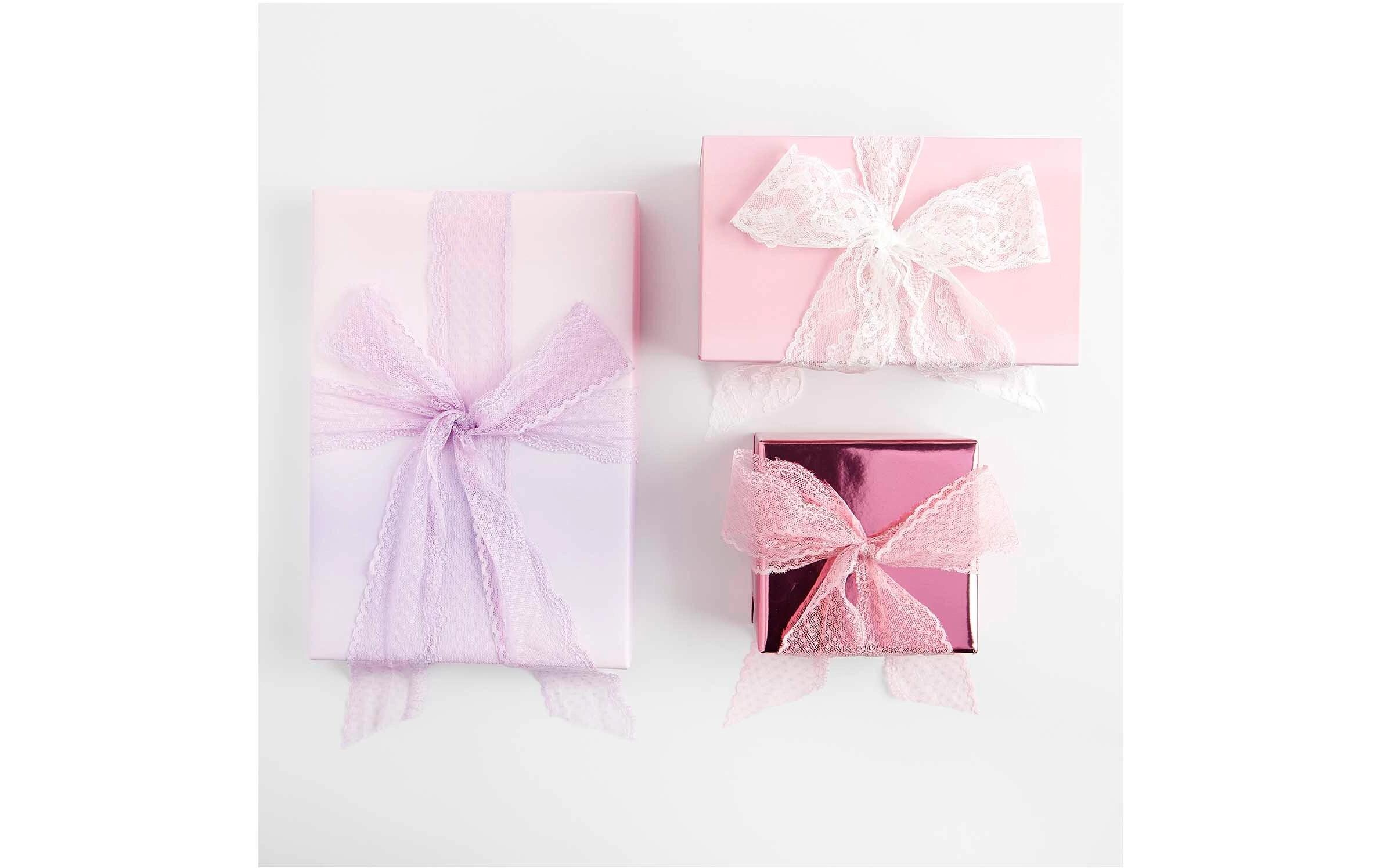 Rico Design Spitzenband Blümchen 58 mm x 3 m, Offwhite