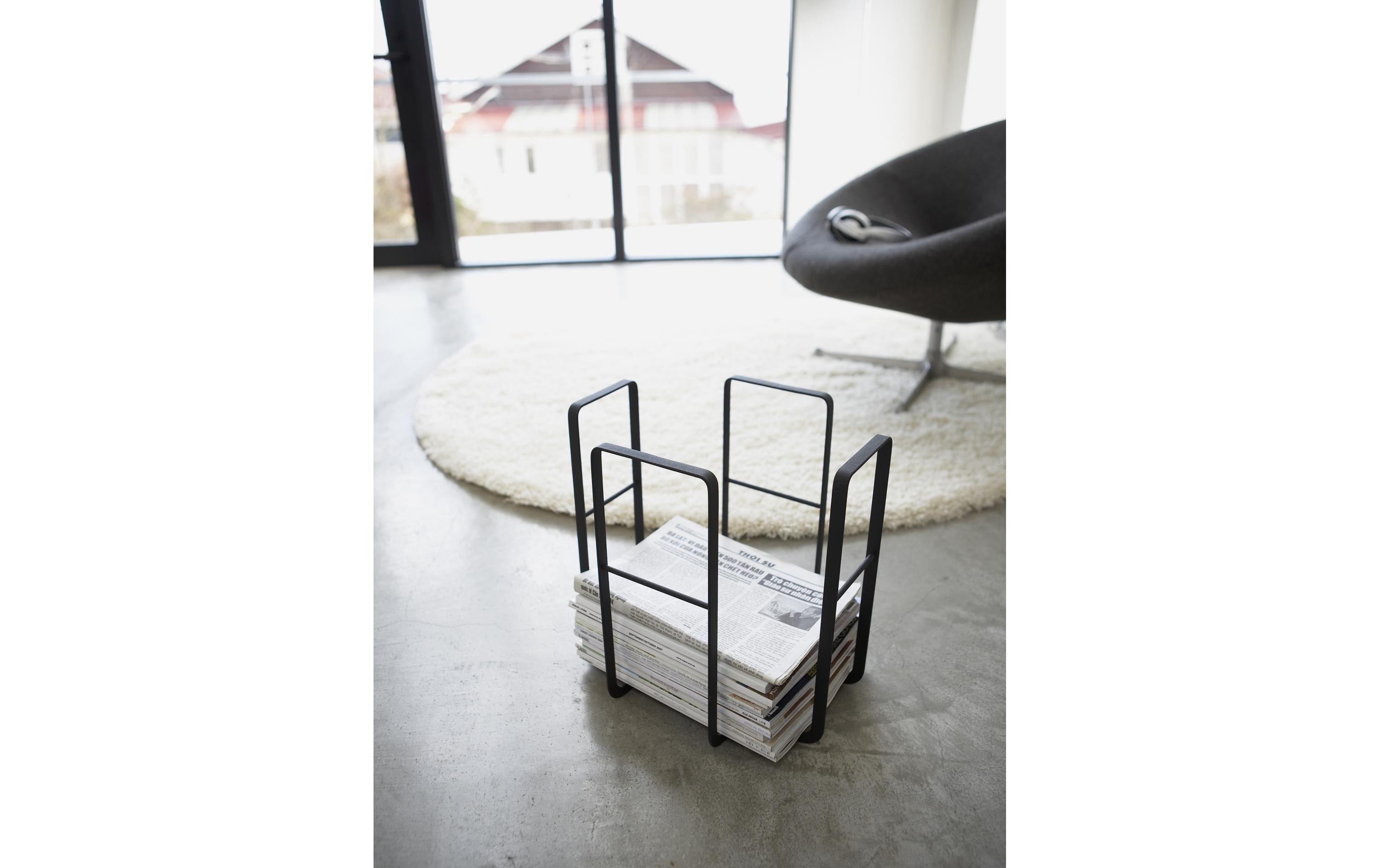 Yamazaki Zeitungsständer News Rack Tower Schwarz