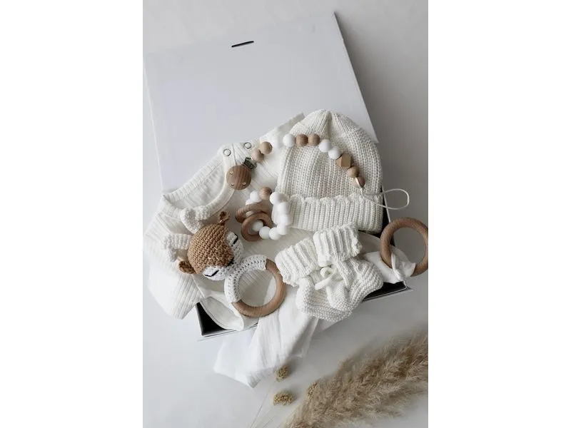 Oykami Baby Geschenkbox Weiss Palermo Elch Oykami Baby Geschenkbox Weiss Palermo Elch