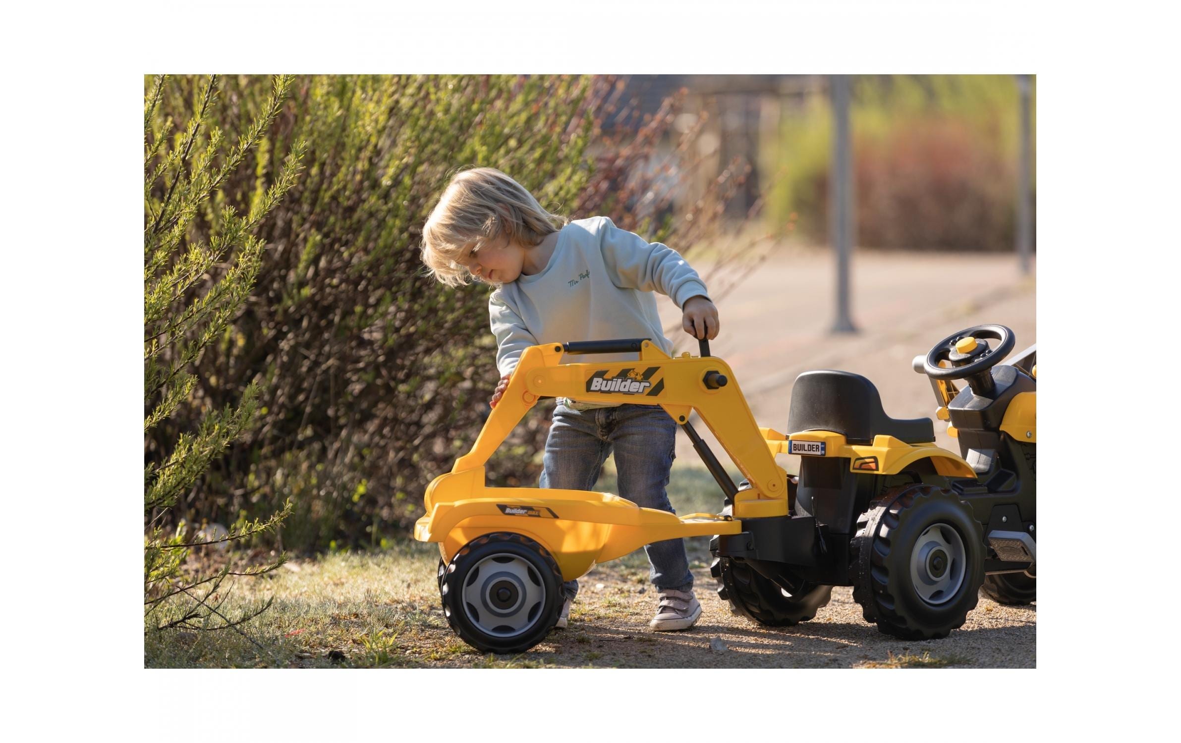 Smoby Traktor Builder Max mit Anhänger