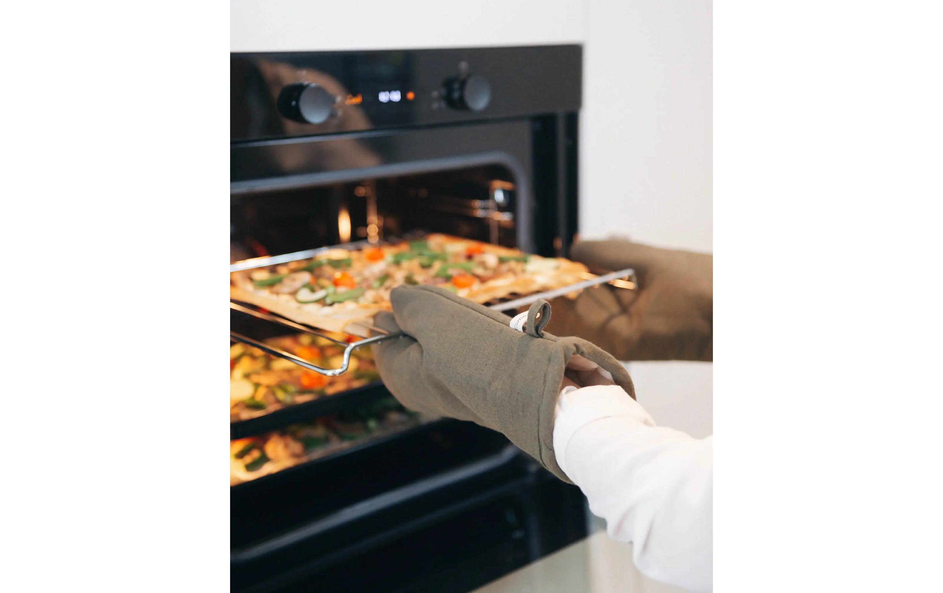 Esmée Nura Ofenhandschuh Olivgrün