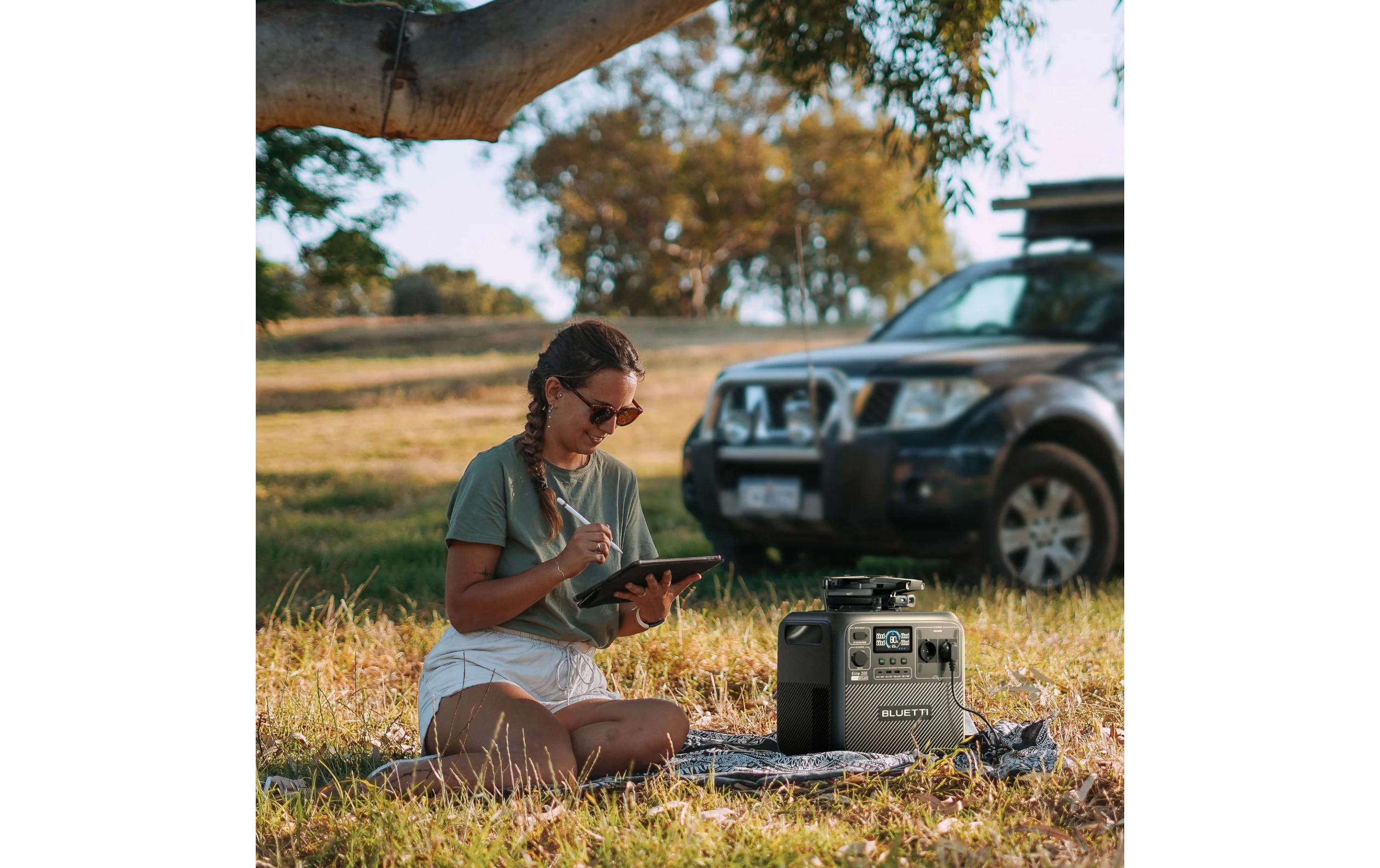 BLUETTI Power Station Elite 200 V2 2600W