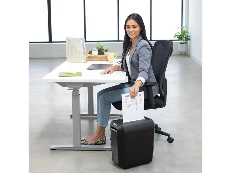 Fellowes Aktenvernichter Powershred LX65 P-4, 10 Seiten Fellowes Aktenvernichter Powershred LX65 P-4, 10 Seiten