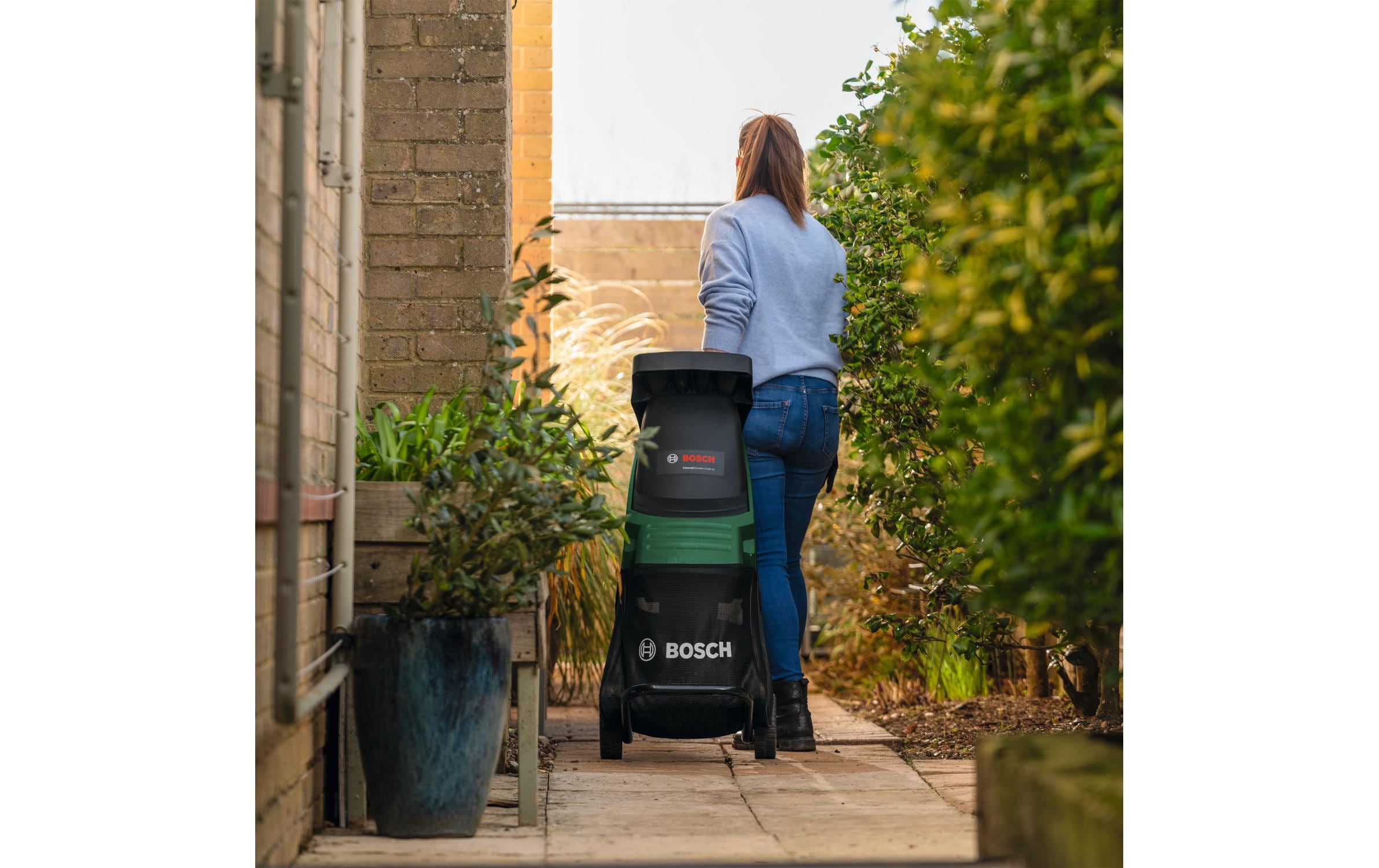 Bosch Häcksler UniversalShredder 2x18 V-25 25 mm 2x Akku