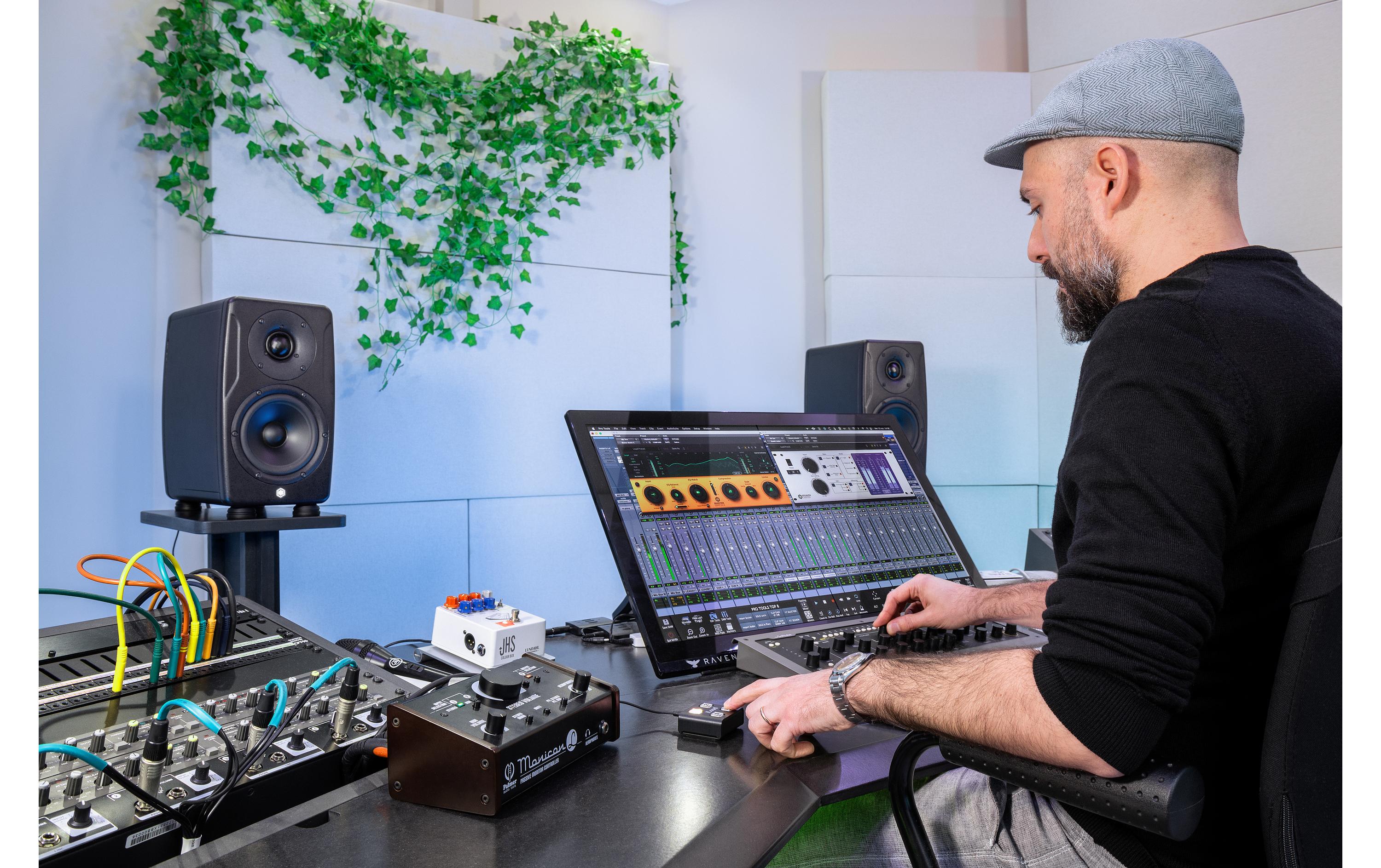 IK Multimedia Studiomonitor iLoud Precision 5 MKII Schwarz