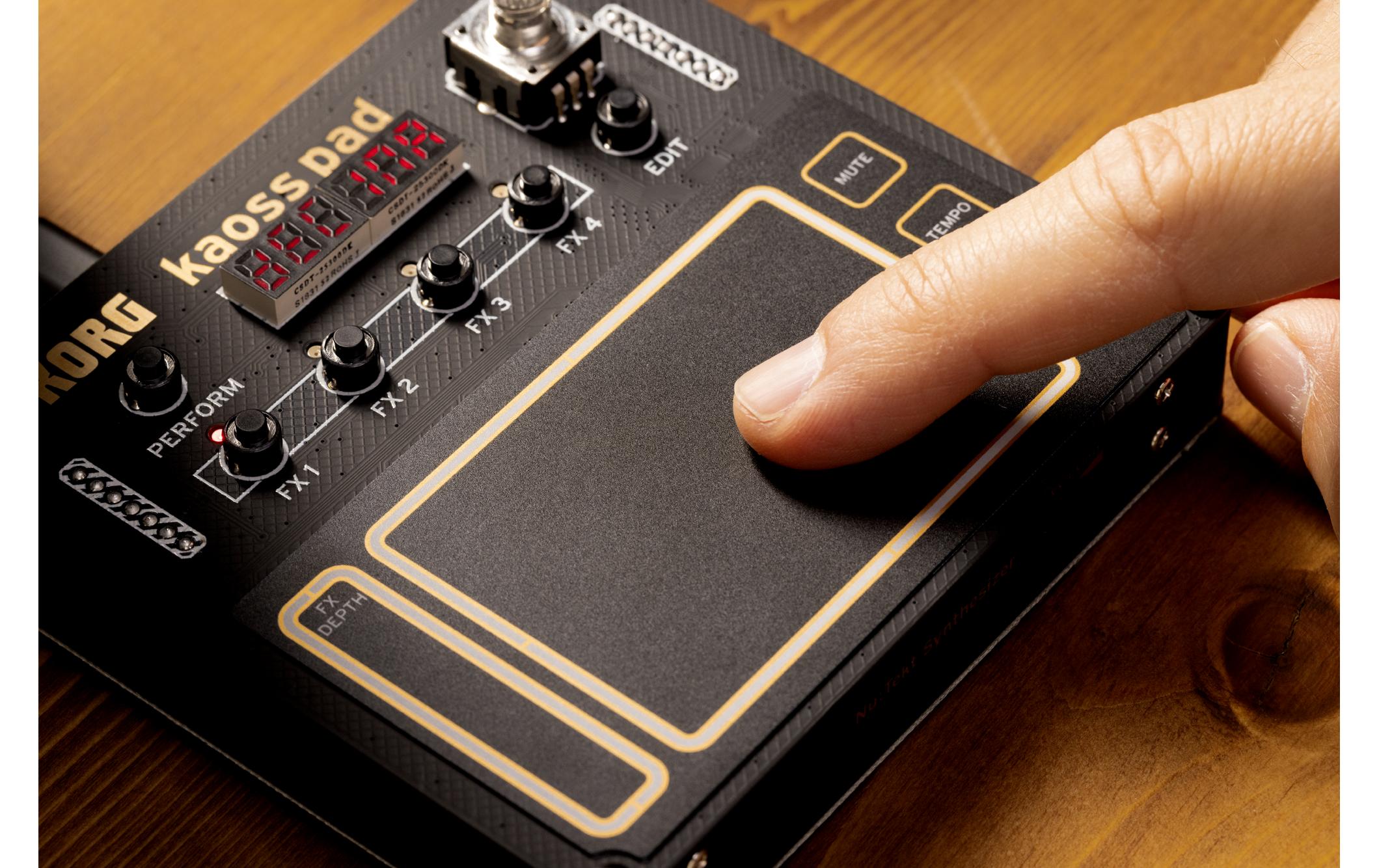 Korg Synthesizer NTS-3 Kaoss Pad Kit