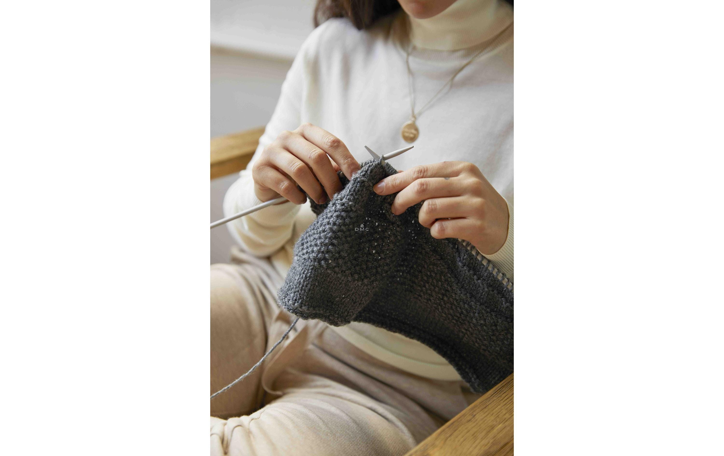 DMC Strickset Mindful Making Meditationskissen, 40 x 40 cm DMC Strickset Mindful Making Meditationskissen, 40 x 40 cm