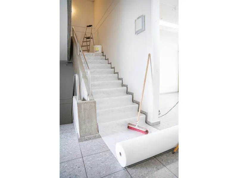 FloorOne Abdeckvlies Premium 180g/M2- 1m x 50m FloorOne Abdeckvlies Premium 180g/M2- 1m x 50m