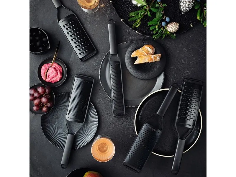 Microplane Black Sheep Raspel sehr grob Schwarz Microplane Black Sheep Raspel sehr grob Schwarz