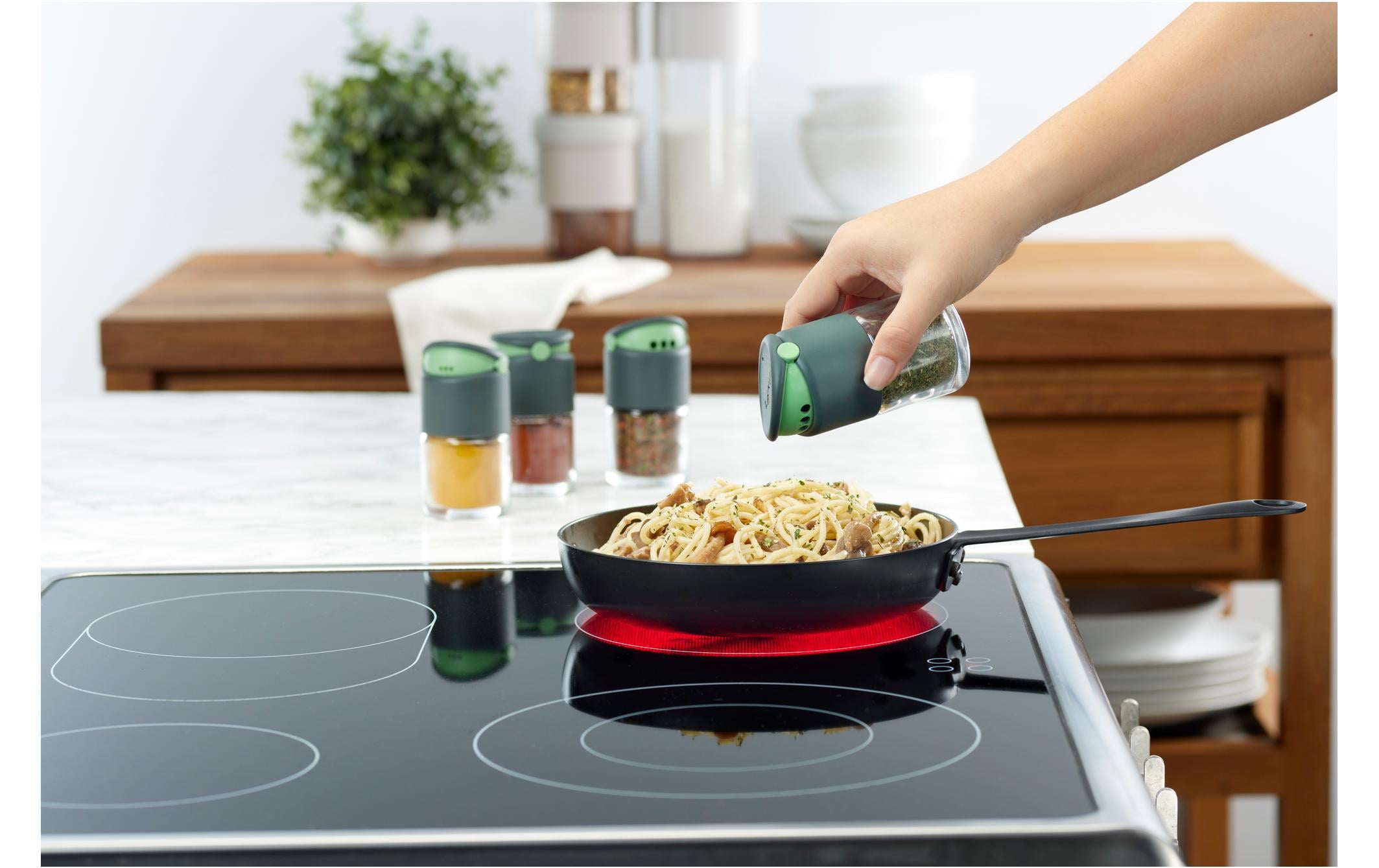 Lékué Gewürzstreuer Grau