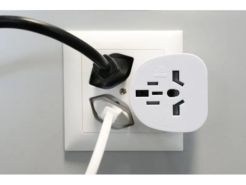 FURBER.power Reiseadapter Welt – CH, Weiss