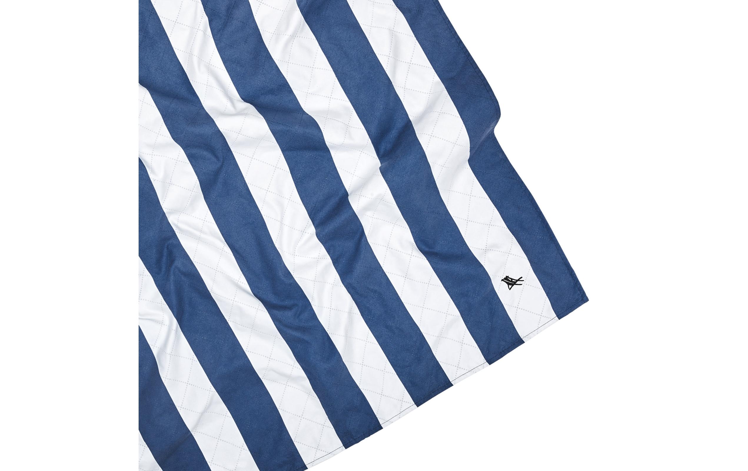 Dock & Bay Picknickdecke 170 x 170 cm, Weiss/Blau