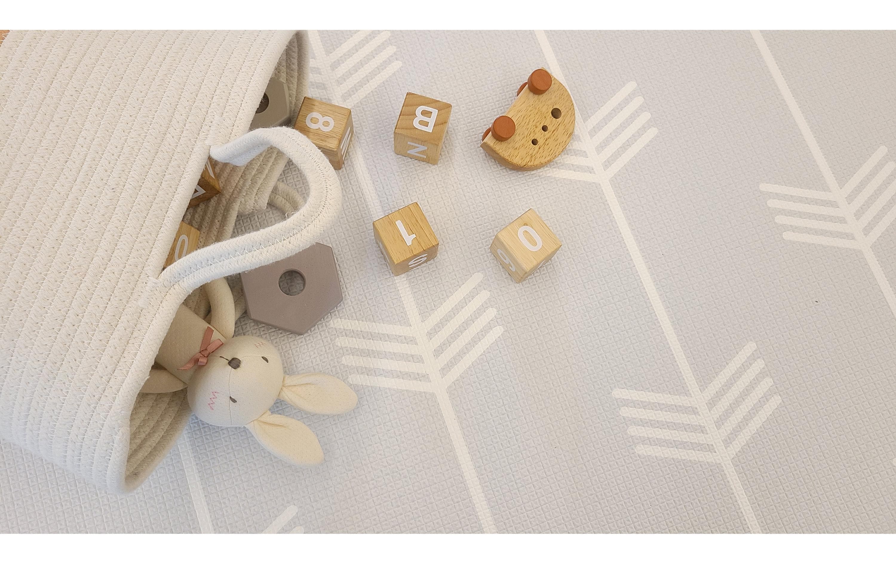 BABY CARE Spielmatte Leaf & Arrow 210 x 140 cm BABY CARE Spielmatte Leaf & Arrow 210 x 140 cm