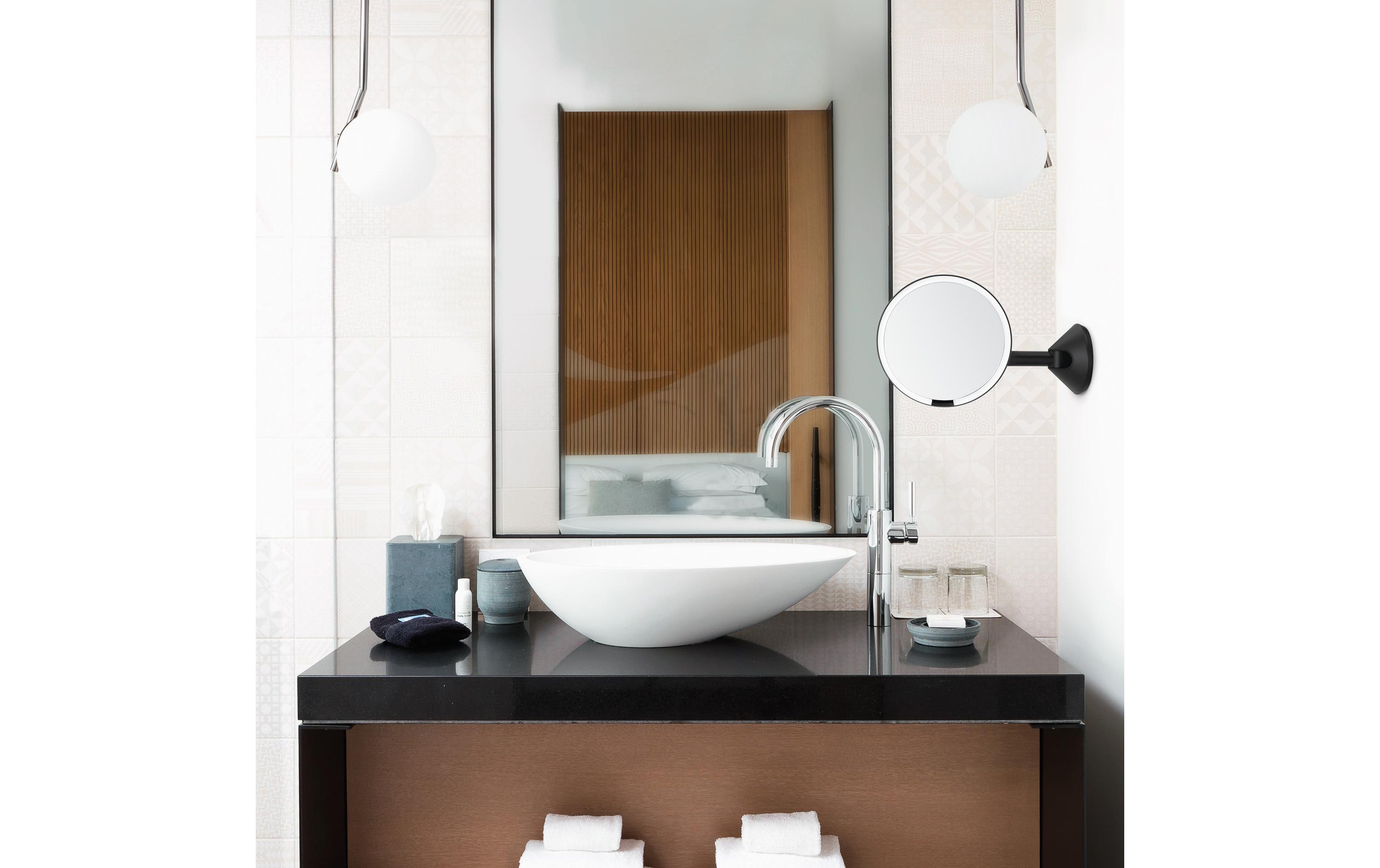 Simplehuman Kosmetikspiegel mit Sensor Mit Wandhalterung Schwarz matt