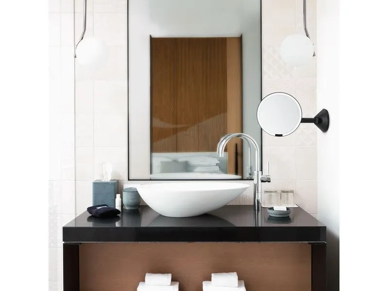 Simplehuman Kosmetikspiegel mit Sensor Mit Wandhalterung Schwarz matt Simplehuman Kosmetikspiegel mit Sensor Mit Wandhalterung Schwarz matt
