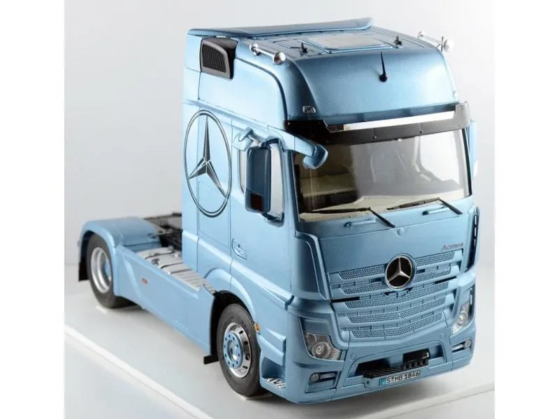 Italeri Bausatz Mercedes Benz Actros Giga Space 1:24 Italeri Bausatz Mercedes Benz Actros Giga Space 1:24