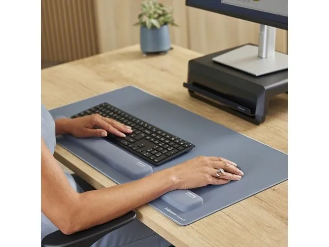 Fellowes Workplace Handgelenkauflage Breyta 180 mm Marineblau 1 Stück Fellowes Workplace Handgelenkauflage Breyta 180 mm Marineblau 1 Stück