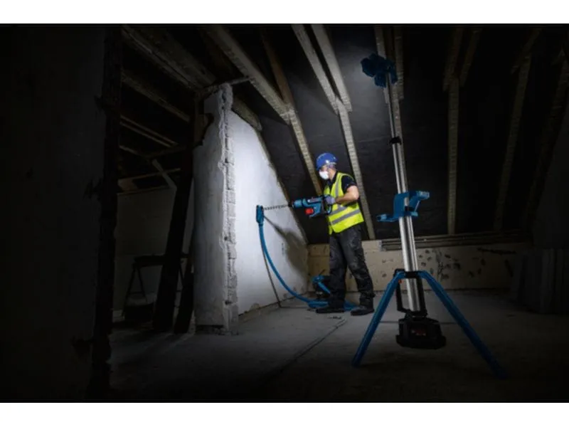 Bosch Professional Akku-Bauleuchte PRO GLT18V-5000 mit Stativ Bosch Professional Akku-Bauleuchte PRO GLT18V-5000 mit Stativ