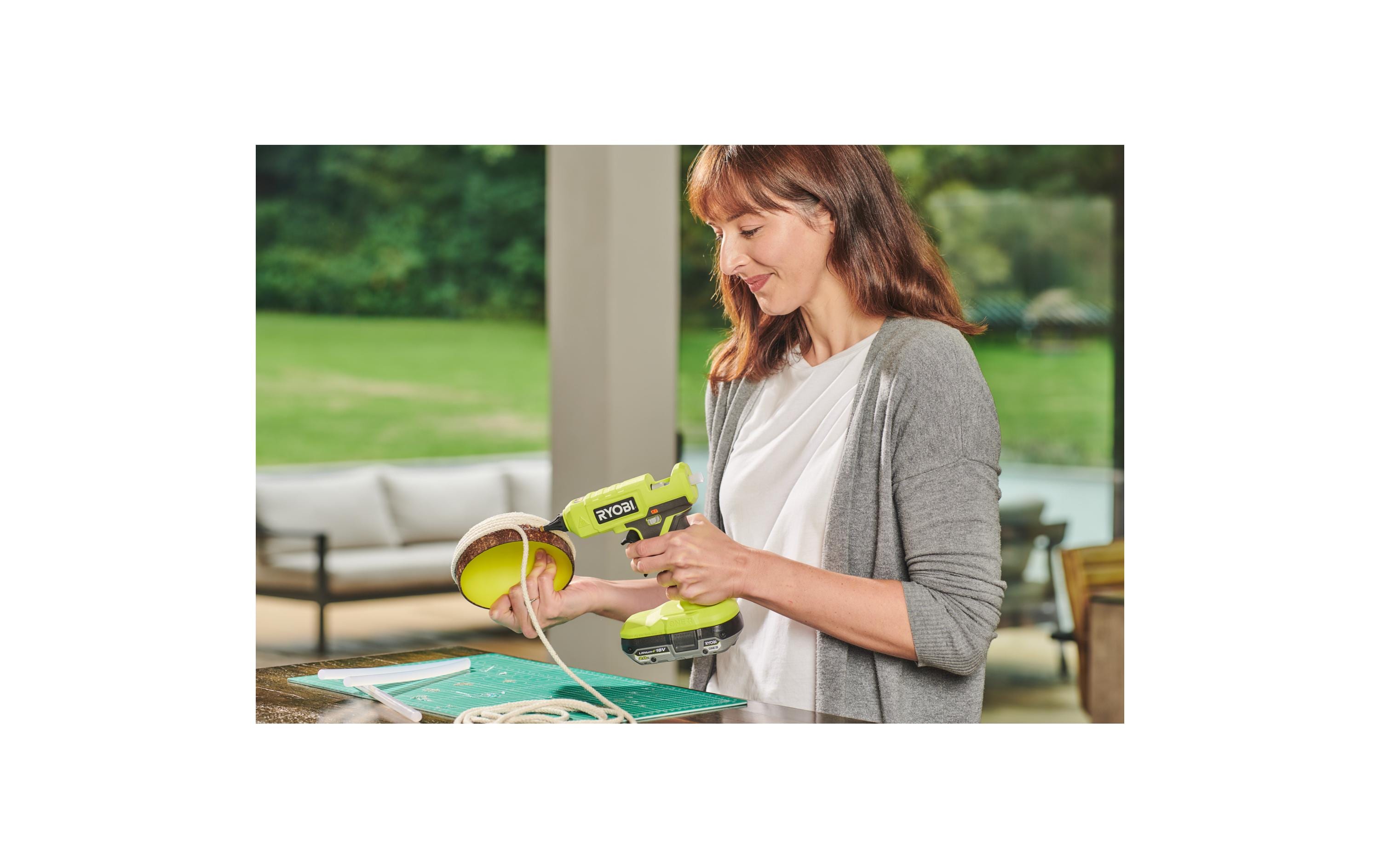 RYOBI Akku-Heissklebepistole RGLU18-0, 18 V, Solo RYOBI Akku-Heissklebepistole RGLU18-0, 18 V, Solo