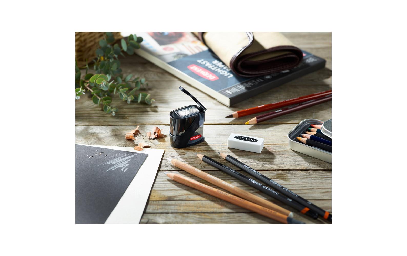 Derwent Doppelloch-Anspitzer mit Behälter, schwarz Derwent Doppelloch-Anspitzer mit Behälter, schwarz