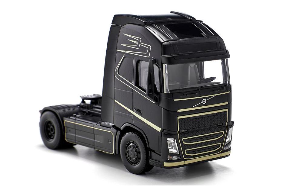 Siku Lastwagen Volvo FH 16 4x2 mit Controller RTR, 1:32 Siku Lastwagen Volvo FH 16 4x2 mit Controller RTR, 1:32