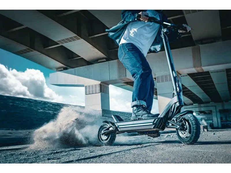 Acer E-Scooter Predator Thunder Schwarz / 20 km/h