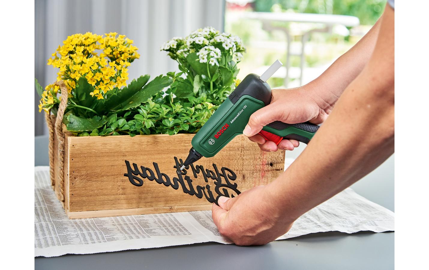 Bosch Akku-Heissklebepistole Advance Glue 18 V Solo