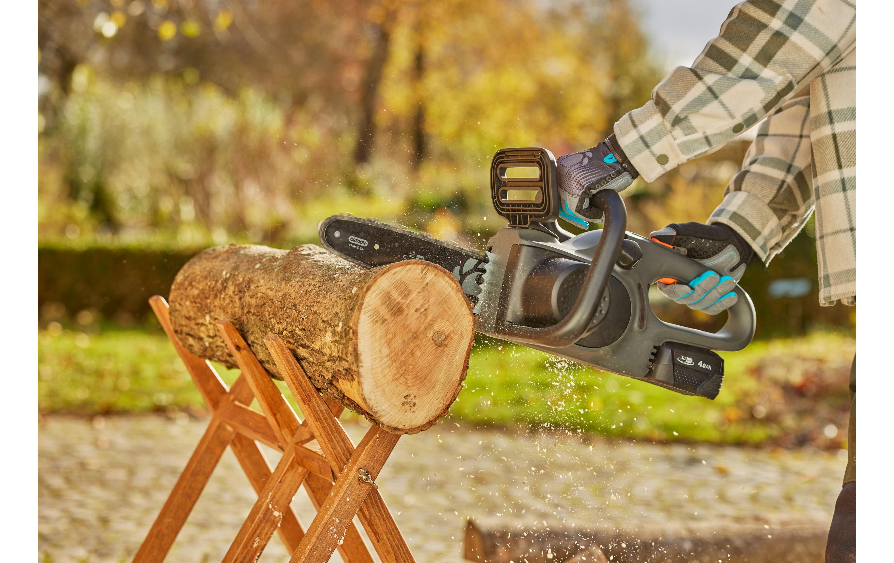 GARDENA Akku-Kettensäge PowerSaw Ready-To-Use GARDENA Akku-Kettensäge PowerSaw Ready-To-Use