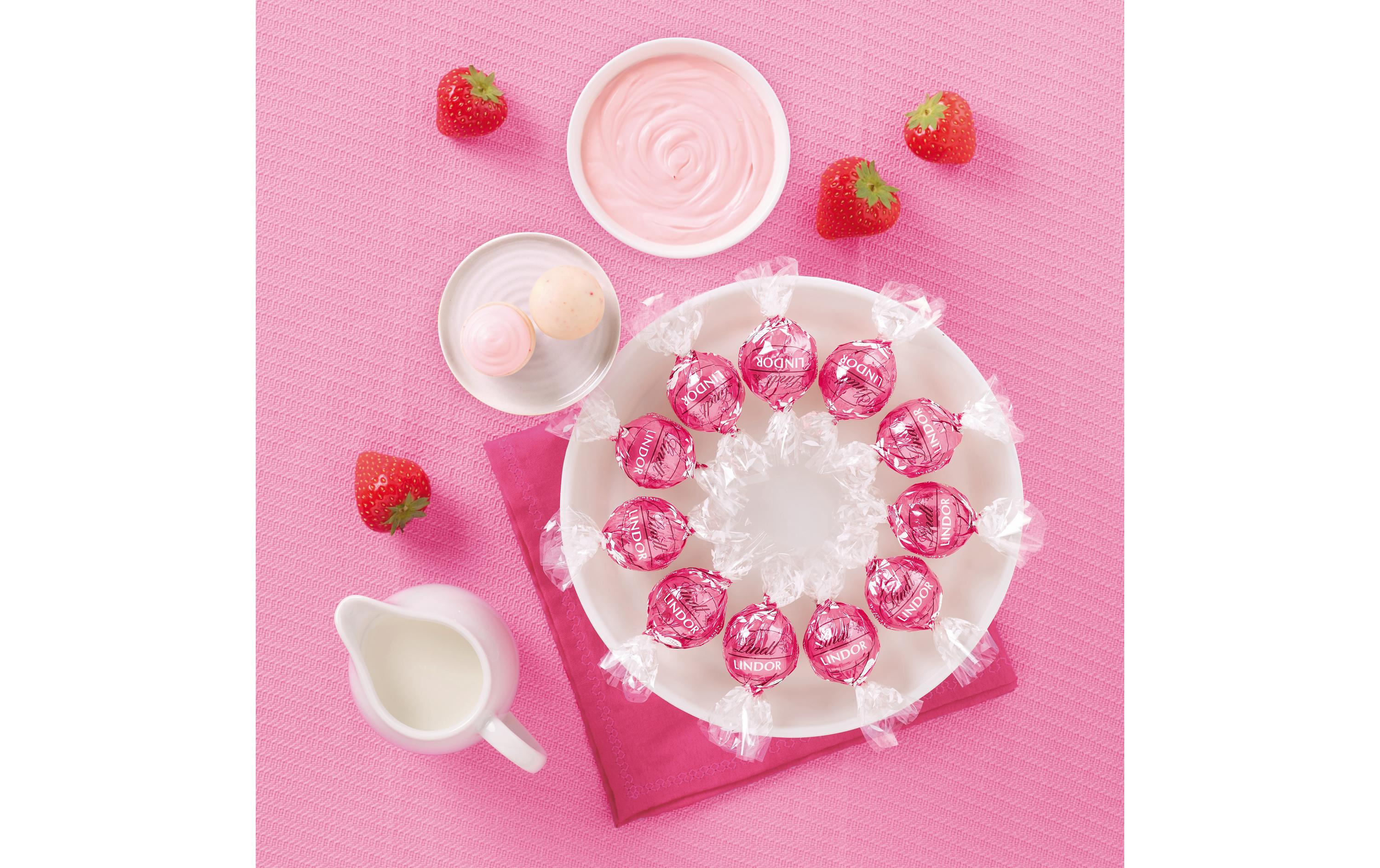 Lindt Schokoladen-Pralinen Lindor Kugeln Strawberry 1000 g