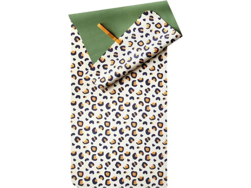 Yogitier Wild LEO Mikrofaser, 180 x 60 cm, 2 mm Yogitier Wild LEO Mikrofaser, 180 x 60 cm, 2 mm