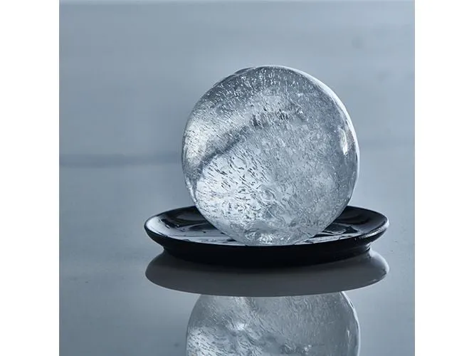 Lurch Eiswürfelform Kugeln Schwarz / Transparent, Ø 6 cm Lurch Eiswürfelform Kugeln Schwarz / Transparent, Ø 6 cm