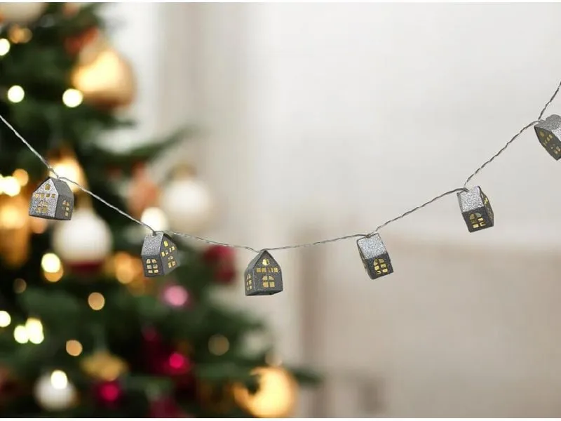Dameco LED Lichterkette mit Häuschen, 135 cm