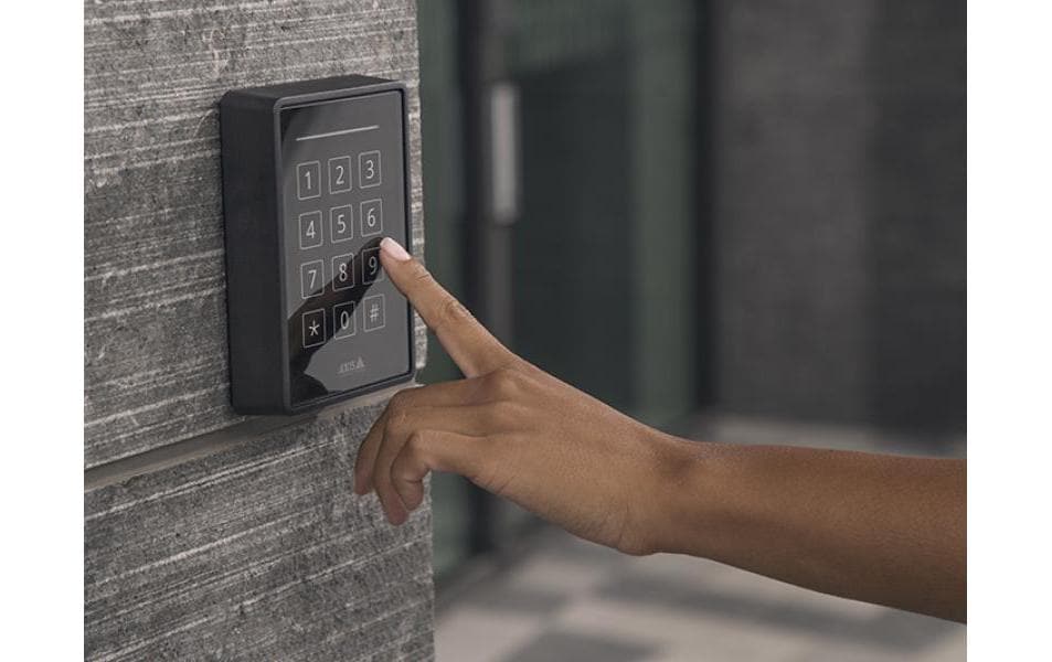 Axis Multireader A4120-E RFID mit Nummernblock Axis Multireader A4120-E RFID mit Nummernblock