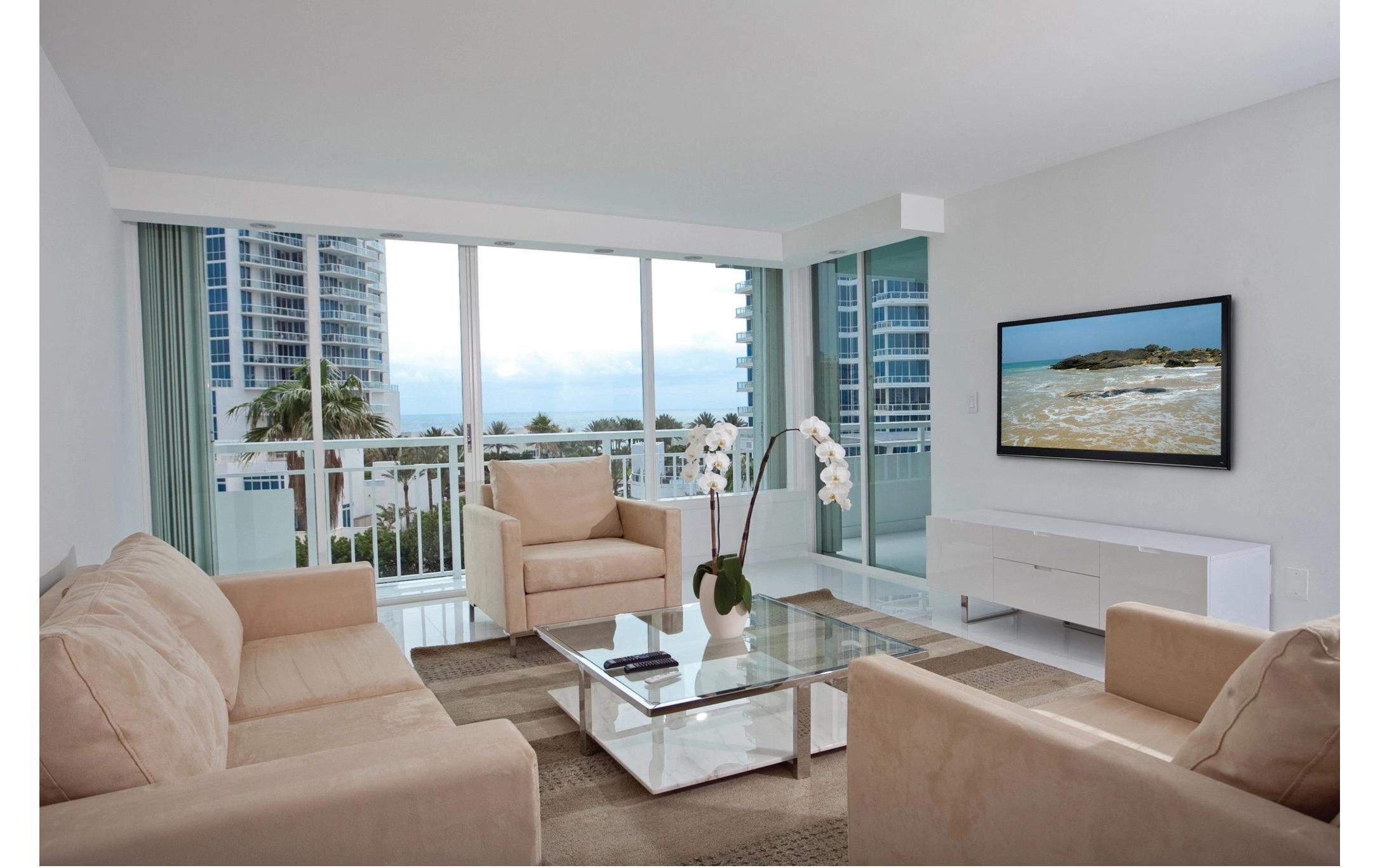 Peerless-AV Wandhalterung Universal PF660