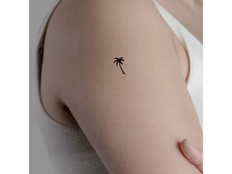 minink Tattoo Kleine ausgefüllte Palme Grösse: S (0.9 cm x 1.7 cm) minink Tattoo Kleine ausgefüllte Palme Grösse: S (0.9 cm x 1.7 cm)